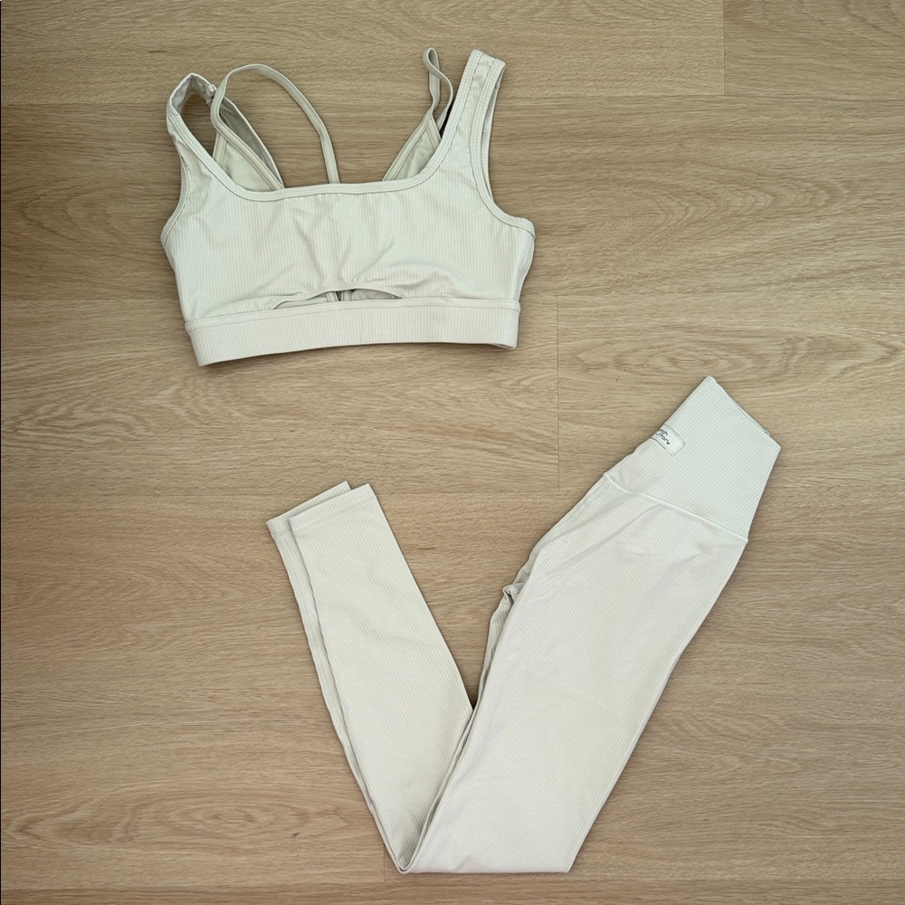 Stretch Your Story Yoga Ribbed Seamless Bra & Leggings Set